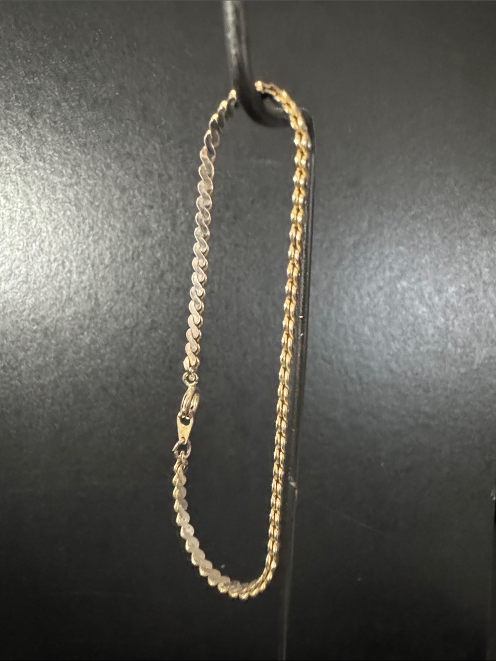 Gold-Tone Women's Chain Bracelet - Classic Rope Design